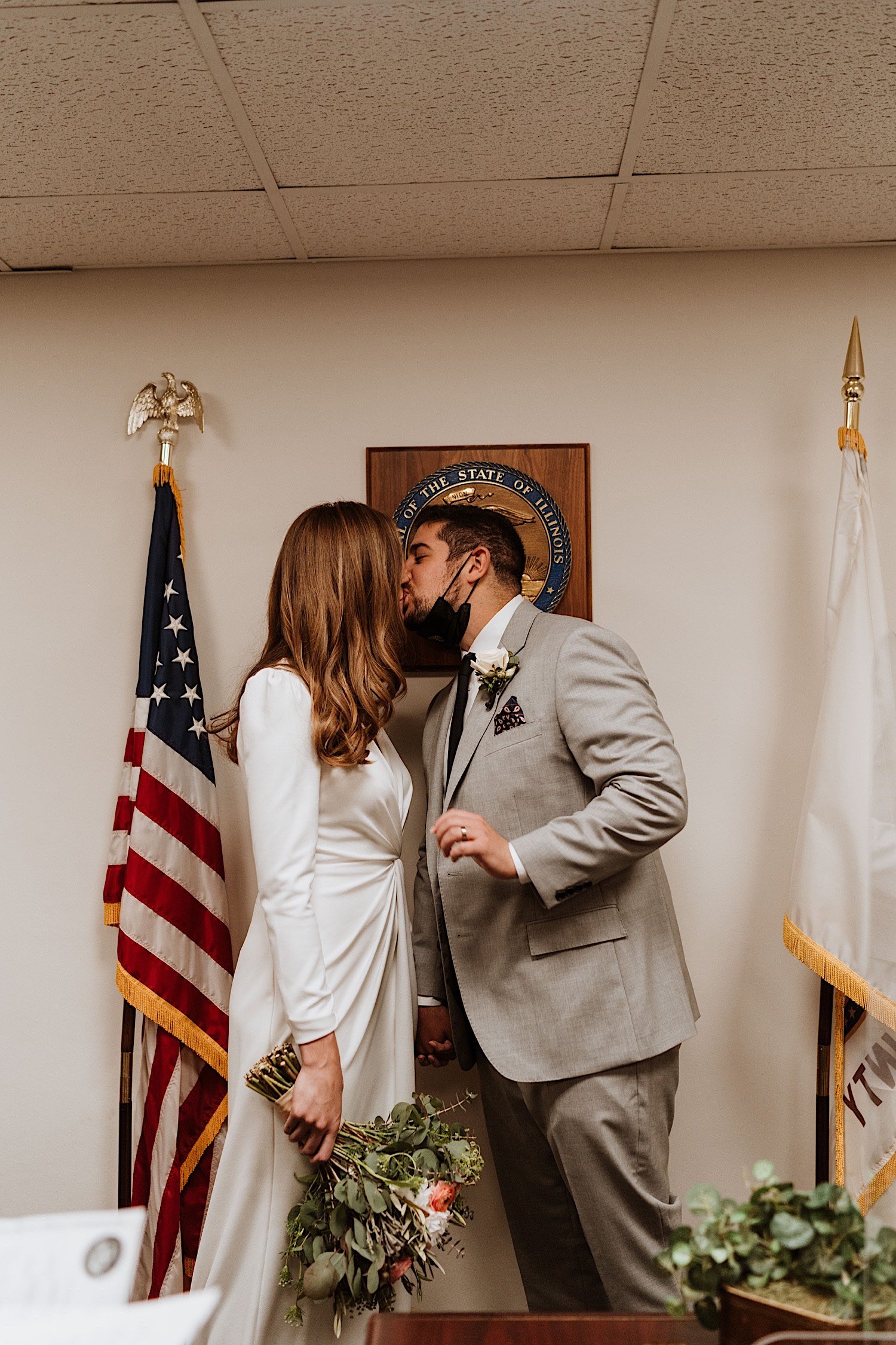 chicago downtown elopement - intimate wedding